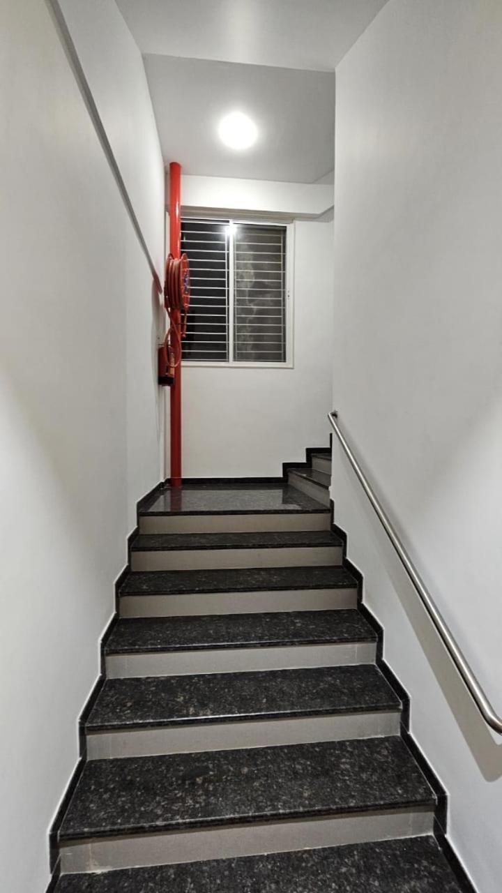 Hotel Veesons Executive Solapur Dış mekan fotoğraf